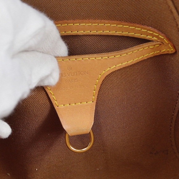 Louis Vuitton Ellipse MM Monogrammed Bag - Picture 14 of 15